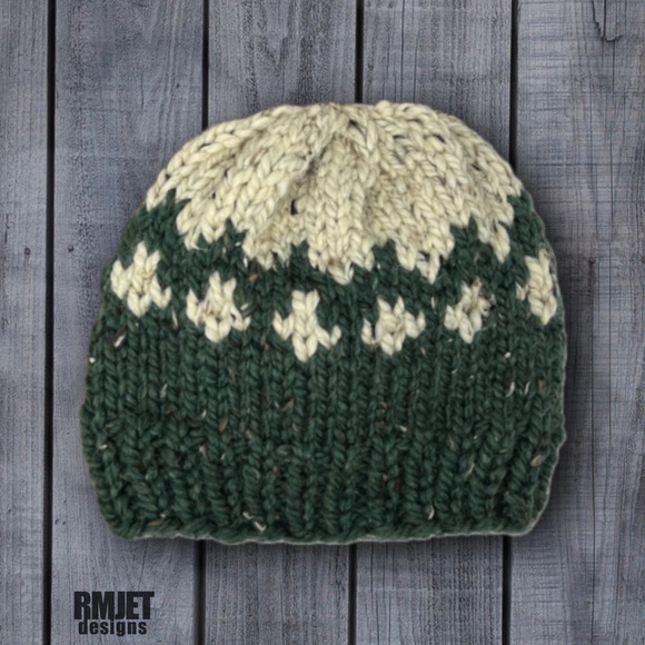 NEW Green + Oatmeal Wool Blend Handmade Knit Beanie hat Unisex Winter Hat - Picture 1 of 5